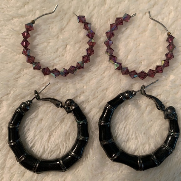 Four sets of earrings - Picture 2 of 12